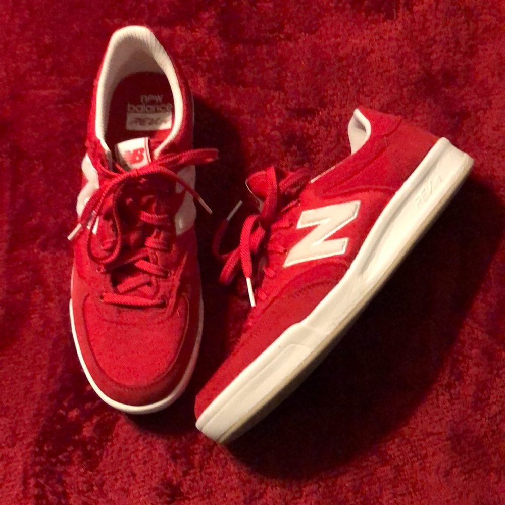 NWOT Red Suede New Balance Mens 300 Towel SRT 9.5
